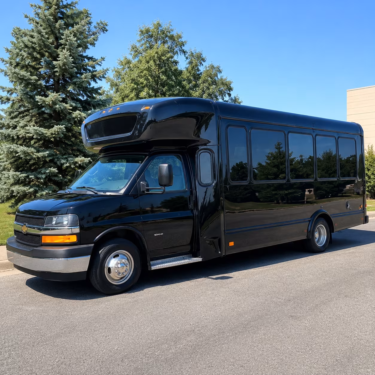 Cape Coral Birthday, Sweet 16, & Quinceañera Transportation party bus exterior